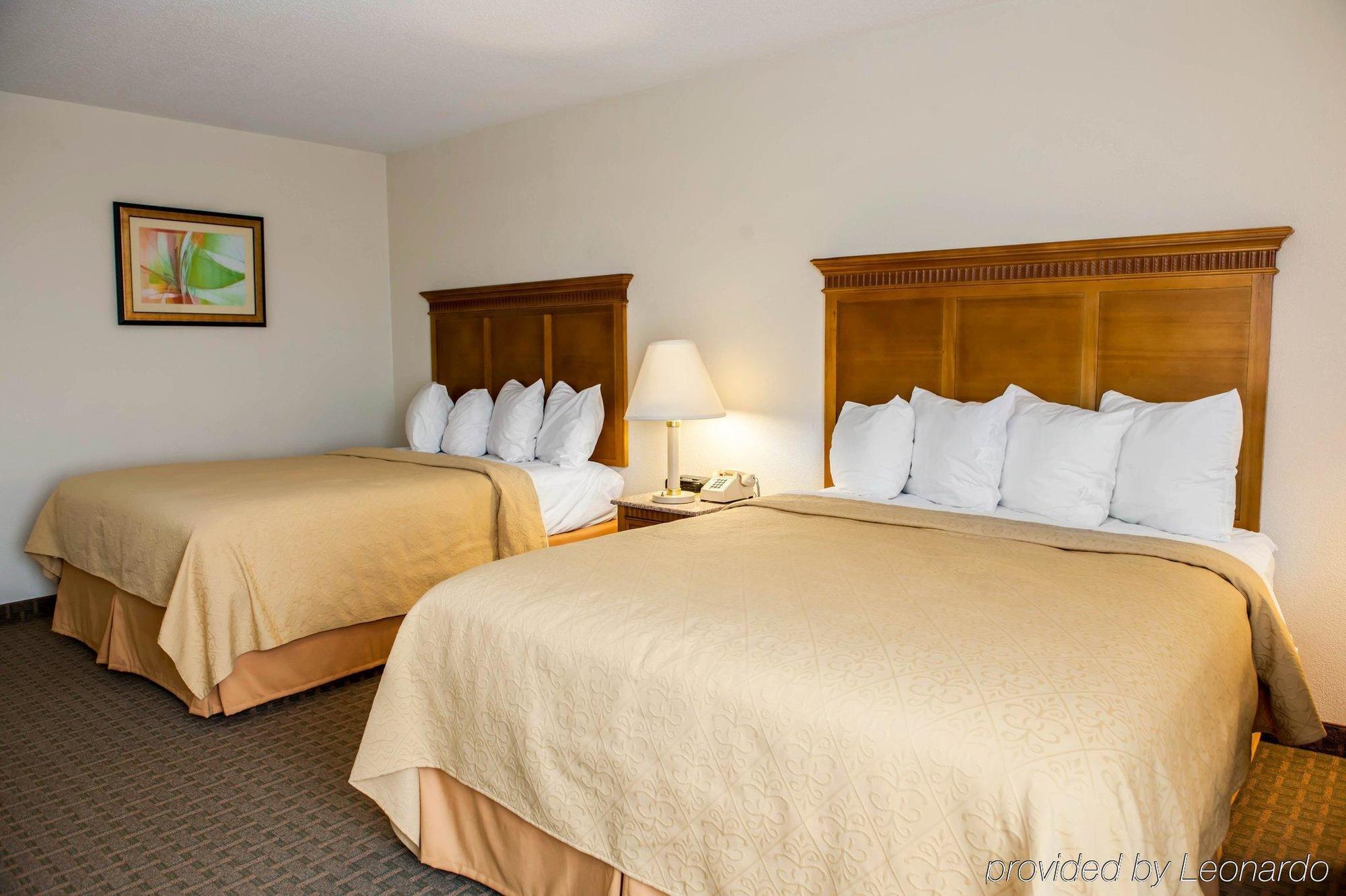Quality Inn And Suites Indianapolis Exterior photo