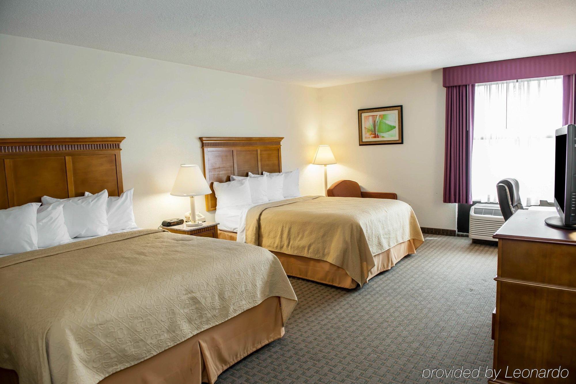 Quality Inn And Suites Indianapolis Exterior photo