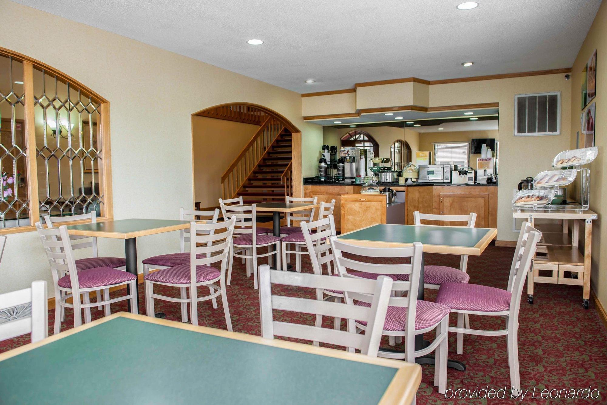 Quality Inn And Suites Indianapolis Exterior photo